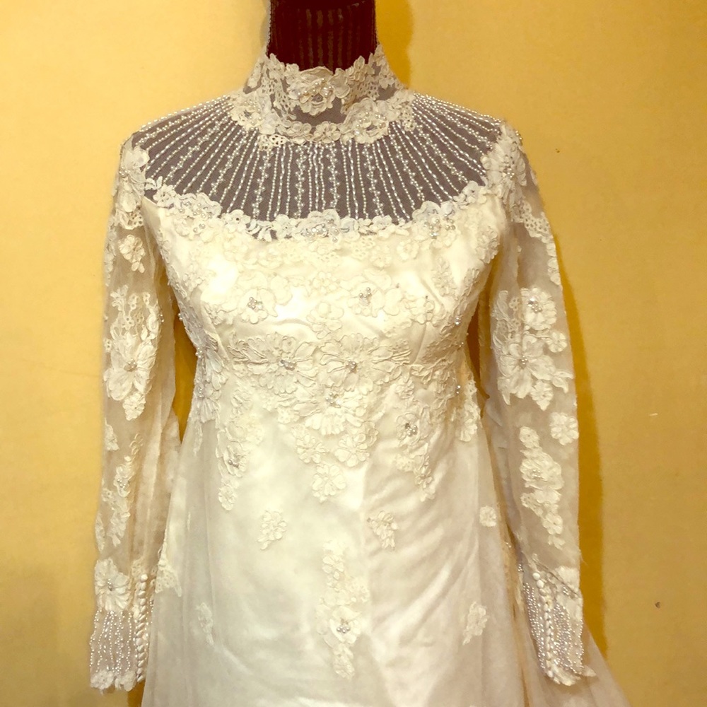 Wedding dress